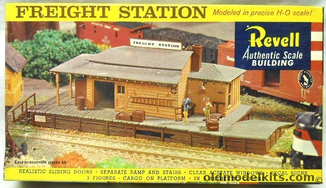 Revell 1/87 Freight Station - HO Scale, T9020-169 plastic model kit